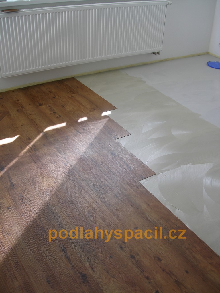 Expona Domestic Oak Antic 5951
