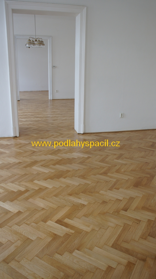 renovace-dubovych-parket-2 renovace-dubovych-parket-2